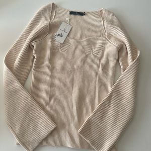 NWT Long, wide sleeve off-shoulder top size medium